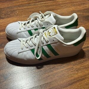 Adidas Superstar Sneakers